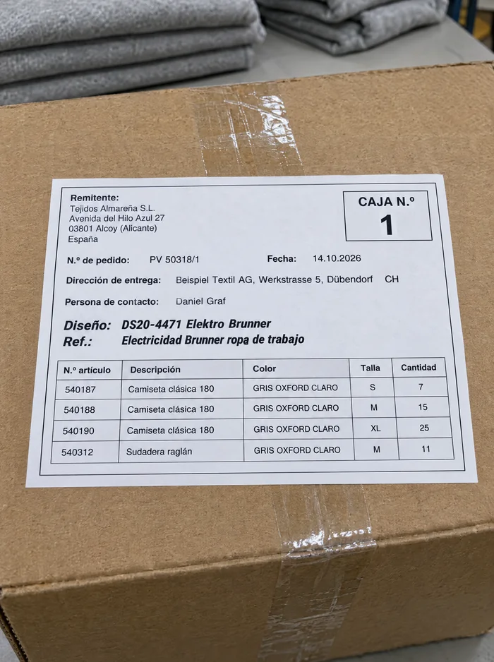 Spanisches Etikett: Pedido PV 50318/1, Caja 1, Camiseta clásica 180 und Sudadera raglán